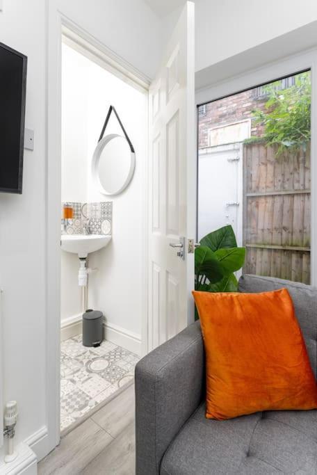 Flatzy - 3 Bed In Centre With Free parking * Liverpool