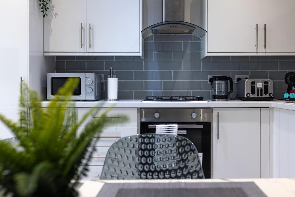 Flatzy - 3 Bed In Centre With Free parking Дом отдыха Ливерпуль