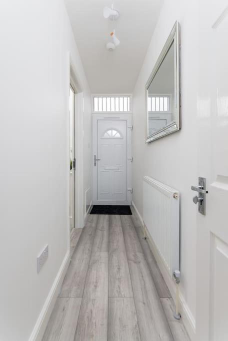 Flatzy - 3 Bed In Centre With Free parking Ливерпуль