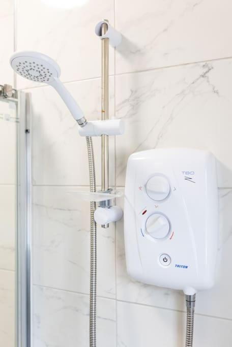 Flatzy - 3 Bed In Centre With Free parking Ливерпуль